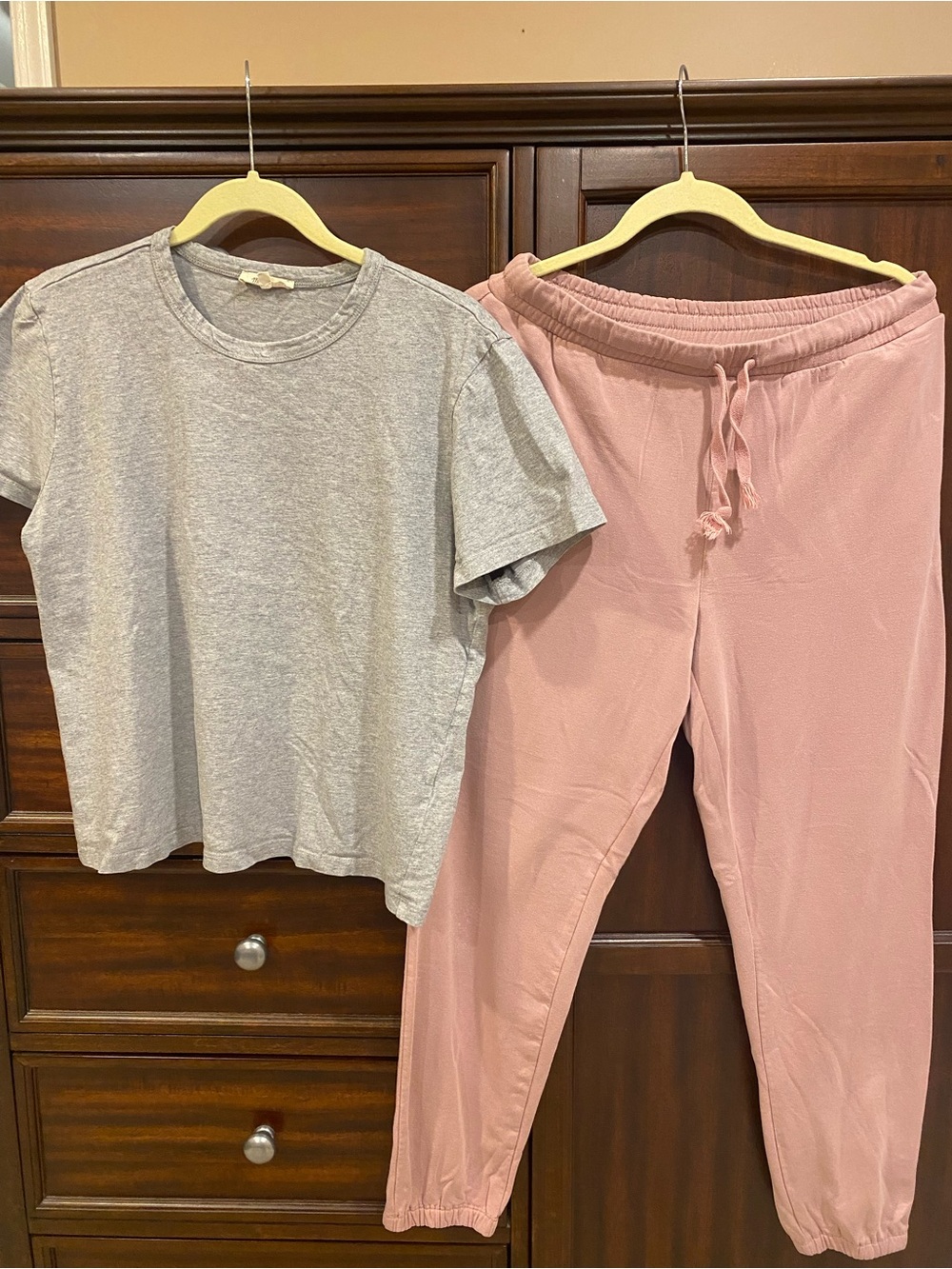 Madewell Grey Crop Tee and Pink Jogger Set